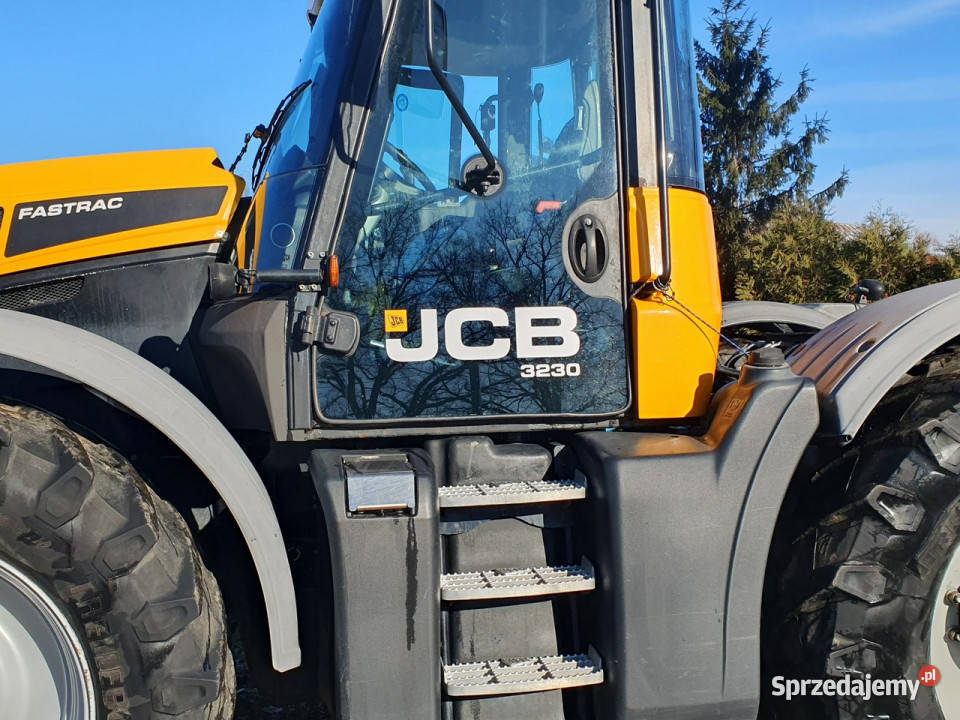 ciągniki JCB Fastrac 3230 Fastrac Pierwsza Strobice