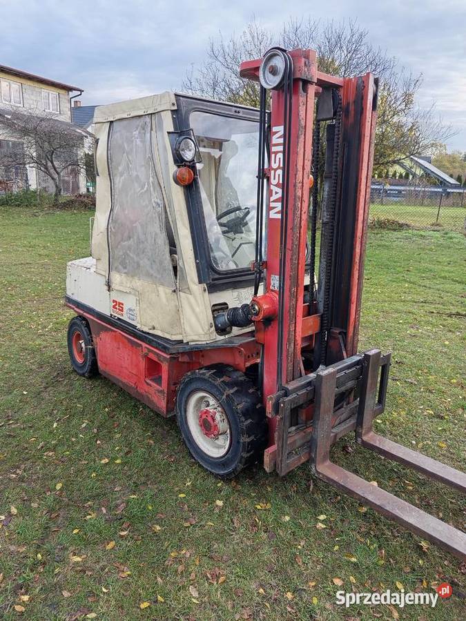Wózek widłowy Nissan 25 T LPG