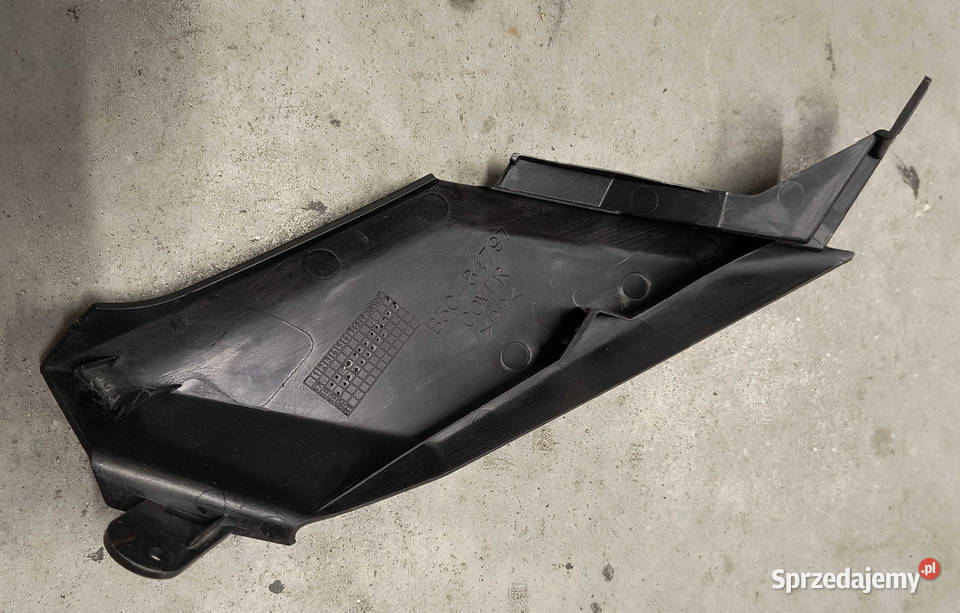 Prawa owiewka osłona lampy czasza B5C8479700