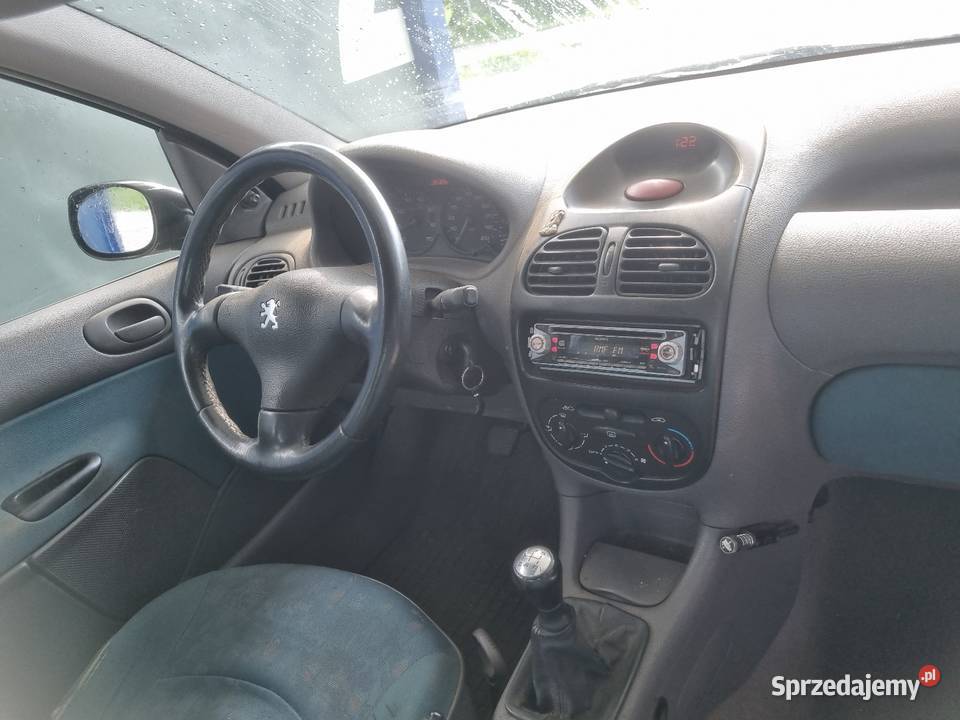 Peugeot 206 14 8v benzyna 5 drzwi bez rdzy hak 250000km sprzedam