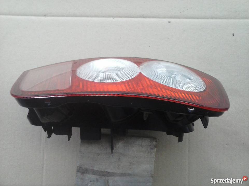 Nissan Micra k12 prawa tylna lampa EU Bukownica