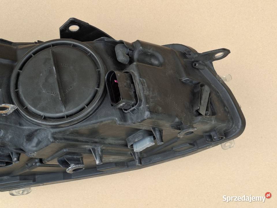 VW GOLF VI 6 REFLEKTOR LEWY BIXENON LED LAMPA Bieleń