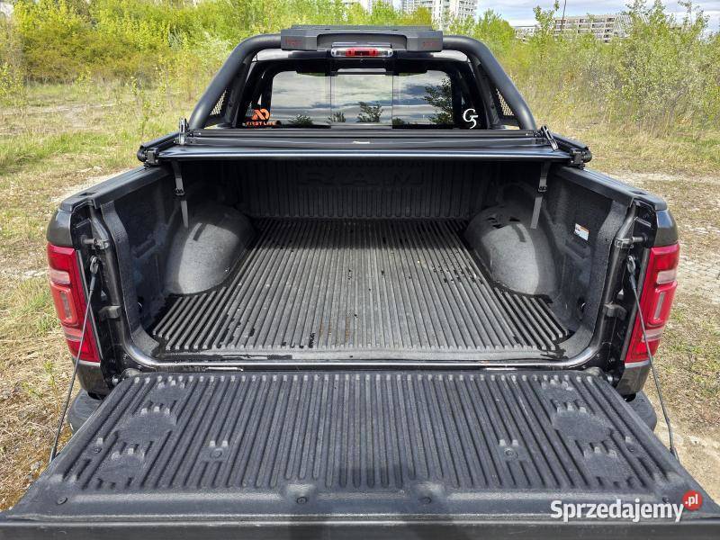Big Horn Sport Crew Cab 4X4 V8 57l 401Przebieg nieuszkodzony Warszawa sprzedam