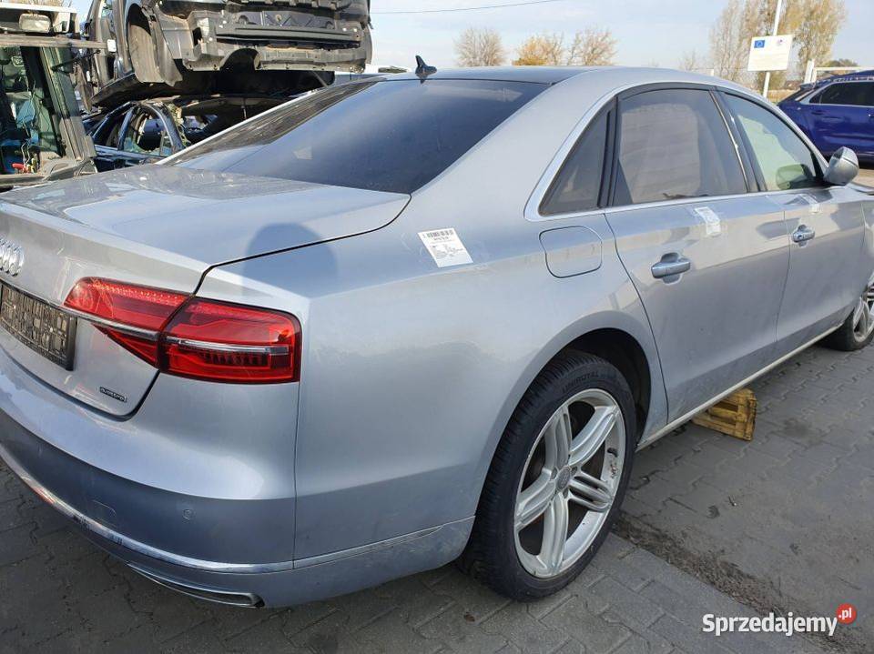 ĆWIARTKA BŁOTNIK PRAWY TYŁ AUDI A8 L D4 LONG osobowe Lipno