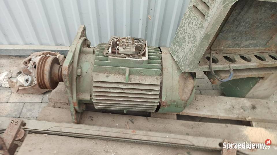 silnik 22 kW kołnierzowy z kołem pasowym płyta lubuskie Kłodawa