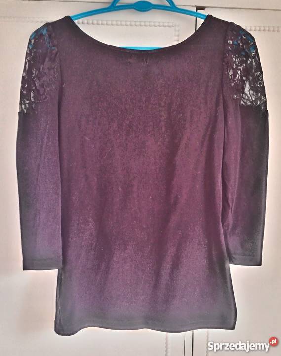 Elegancka czarna bluzka HM 36 S koronka ramiona Rozmiar 36(S) Bluzki i koszule Szczecin sprzedam