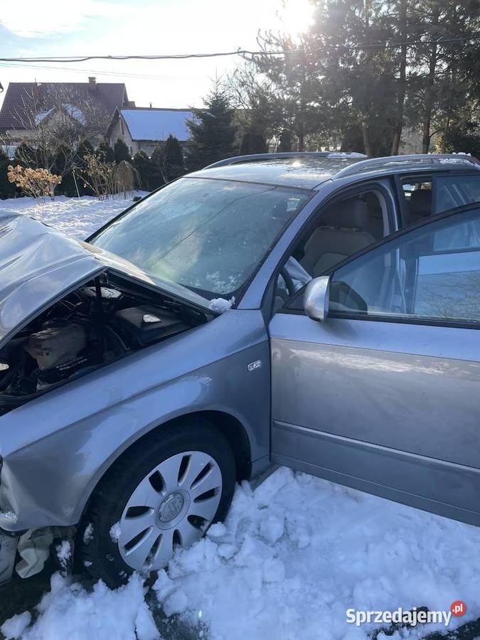 Powypadkowe Audi A4 B7 18 T Avant multitronic benzyna Stobierna
