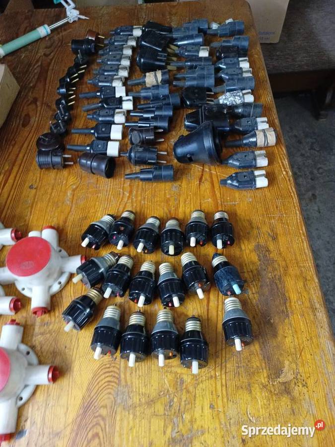 Wyprzedaż garażowa wtyczki elektryczne vintage Wodzisław Śląski sprzedam