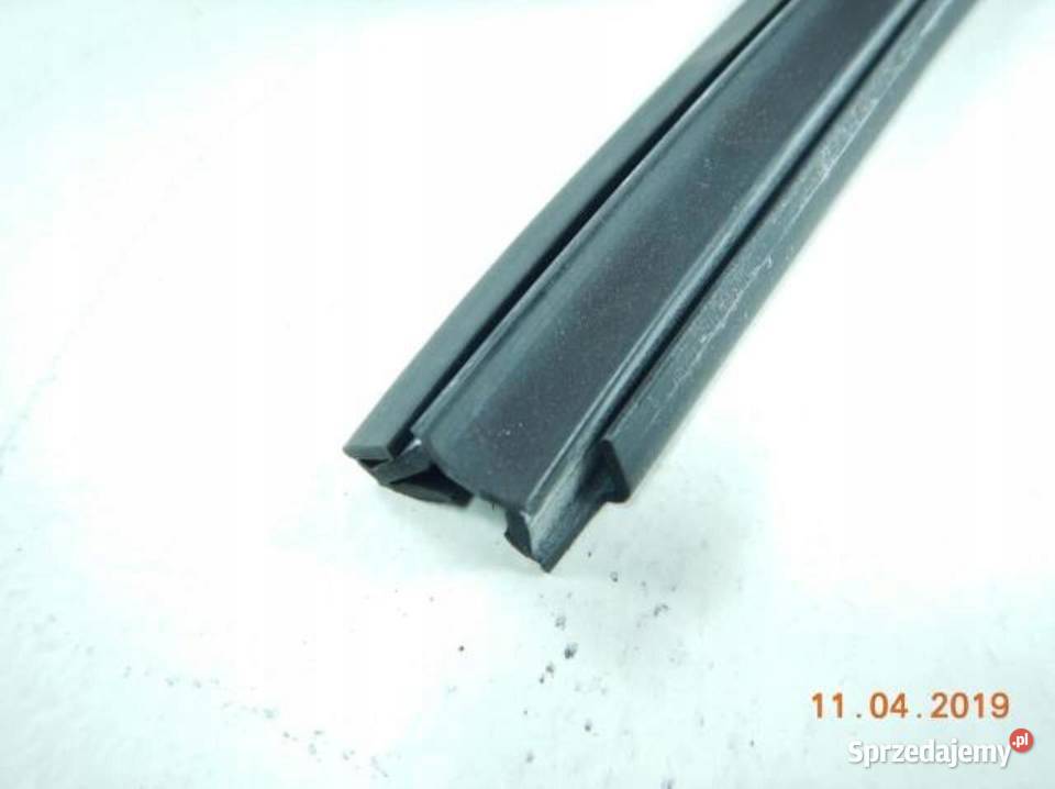 USZCZELKA SZYBY DRZWI PRAWY TYŁ FORD FOCUS 9805 Uszczelki szyb