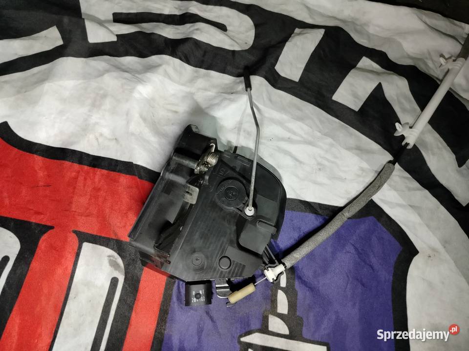 Bmw e46 Compakt zamek drzwi prawy Europa 100