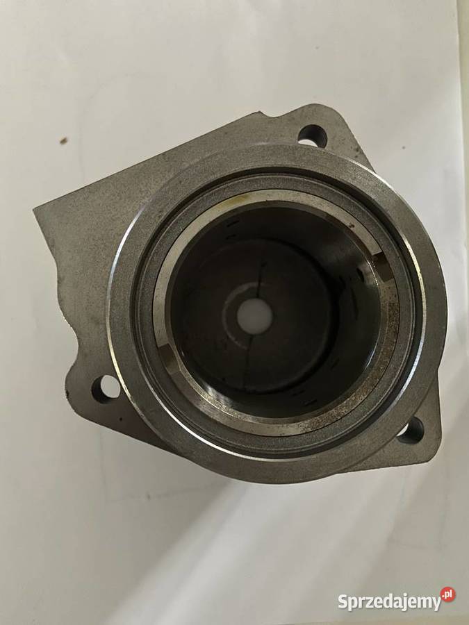 Obudowa korpusu kolektora 5194897 Holland Case podlaskie Białystok