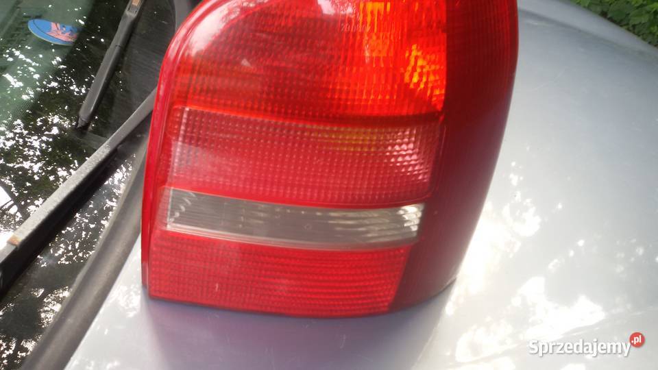LAMPA TYLNA PRAWA AUDI A4B5 LIFT KOMBI Elbląg