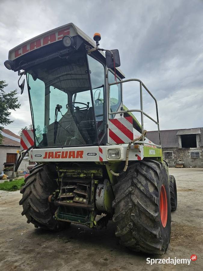Class Jaguar 695 MEGA