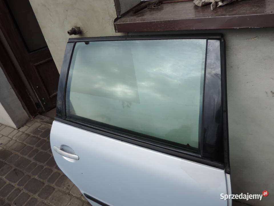 VW PASSAT B5 KOMBI DRZWI PRAWY TYŁ LB7Z osobowe Drzwi Drzwi małopolskie