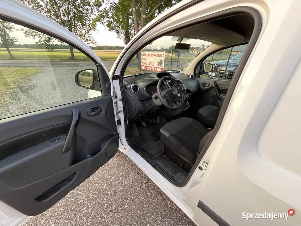 Renault Kangoo 2018 15 dCi 90 gniazdo USB Poddębice
