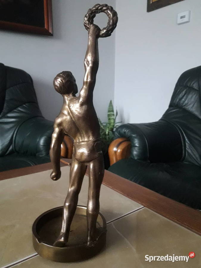 Statuetka olimpijczyk z mosiądzu PRL Janów Lubelski