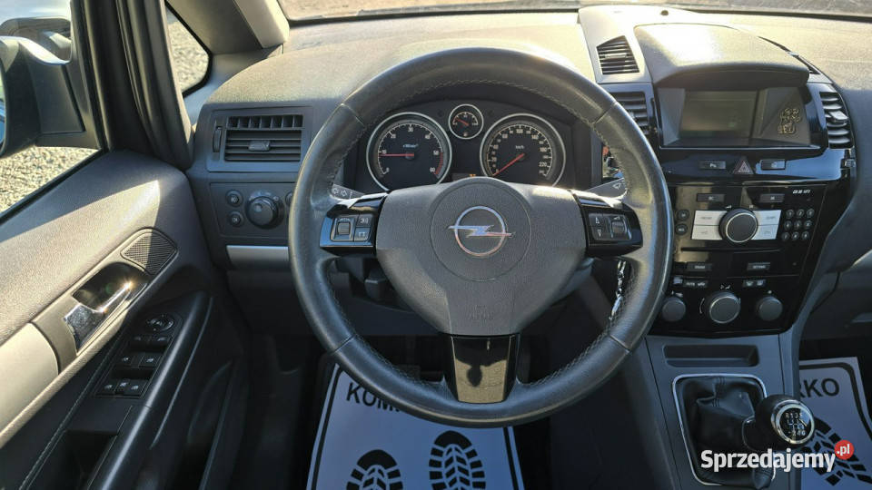 Opel Zafira 7 miejsc 2x alufelgi Panorama Zafira Zieleniewo