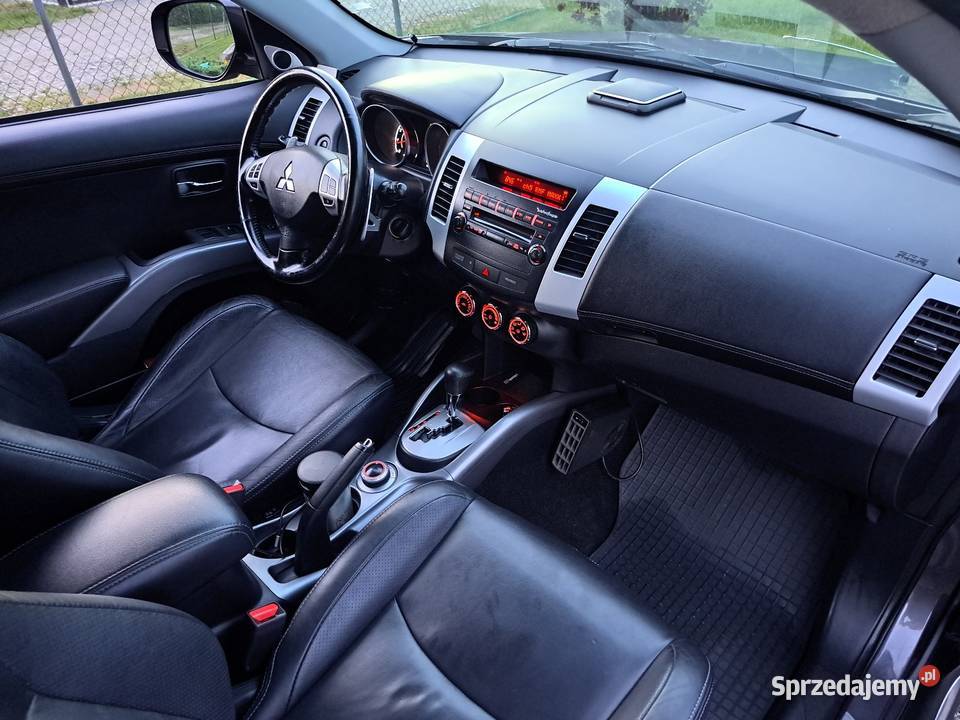 Mitsubishi Outlander 2 24 170 4x4 7os 2400cm3 Radom sprzedam