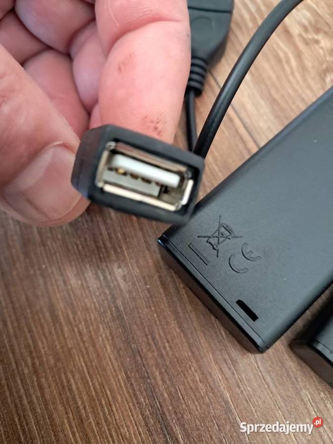 3 nowe koszyki na baterie 2xAA z końcówką USB Sandomierz sprzedam