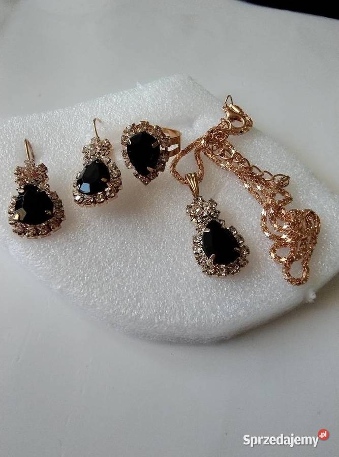 Naszyjniki i korale sprzedam