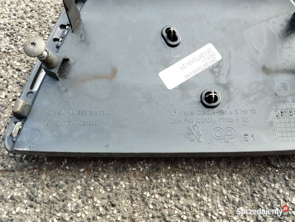 Emblemat znaczek Peugeot 308SW lift AA3563161300 Karoseria