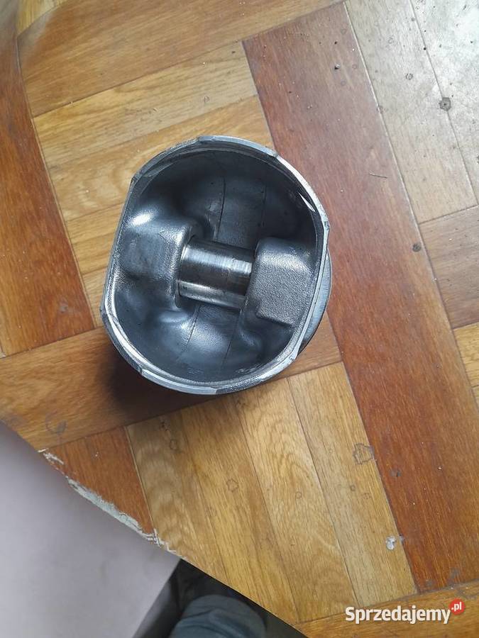 Tłoki do silnika deutz 2011 Rawa Mazowiecka