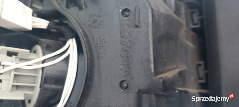 Sprzedam lampa tylna lewa toyota avensis t29 Kraków sprzedam