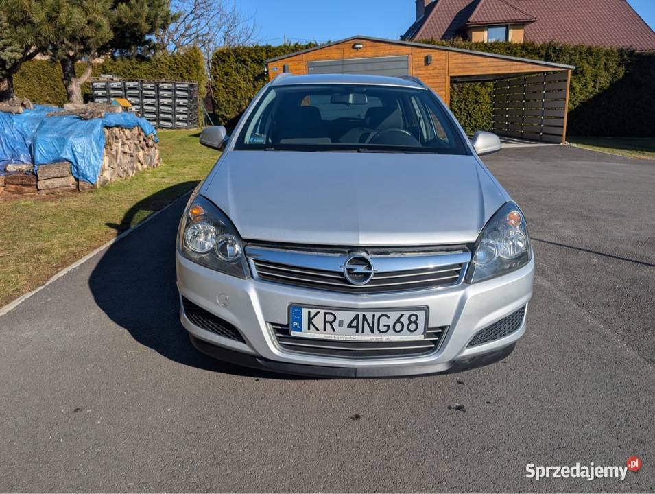 Opel Astra 2012r benzyna Polski Salon srebrny Nowy Sącz