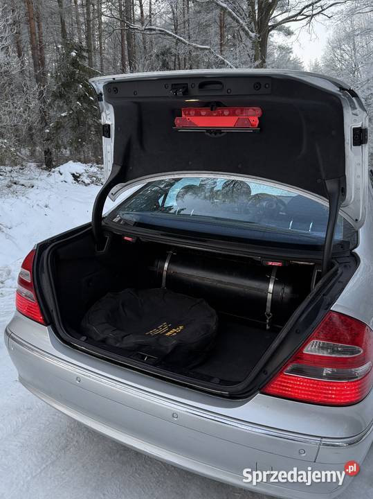 MercedesBenz EKlasa W211 E320 32 V6 LPG