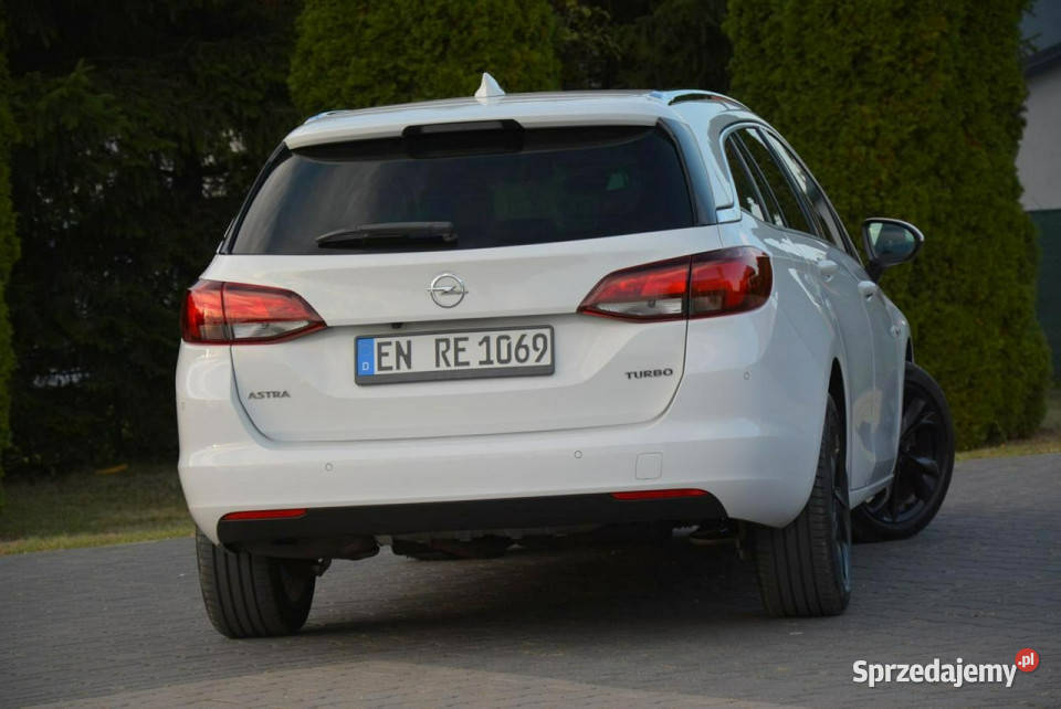 Opel Astra Ledy Front Assist Navi Kamera CarPlay