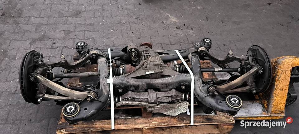 BELKA SANKI TYŁ AUDI A8 L D5 4N 4N0505235AE Lipno