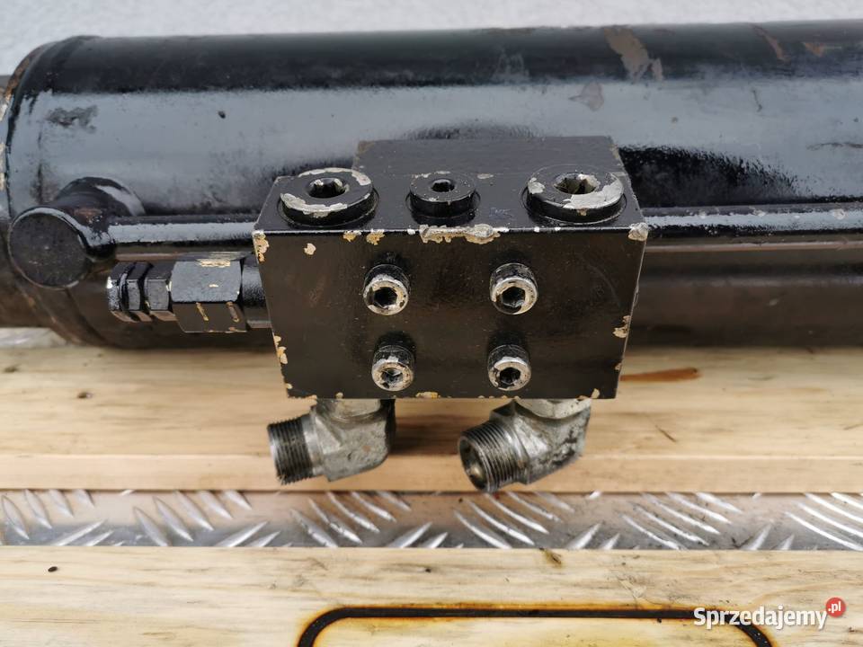 Siłownik wychyłu Deutzfahr Agrovektor Wilkowo