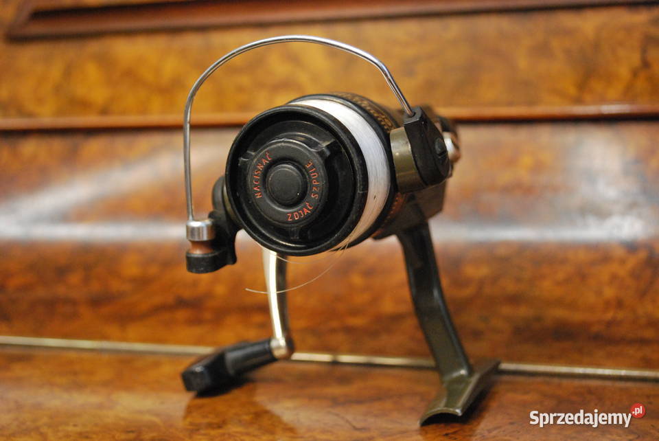 kołowrotek Prexer 1110 z czasów PRL Wisznia Mała