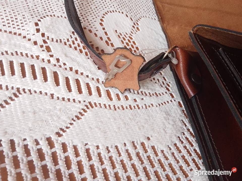 Piękna skórzana raportówka na zatrzask z Moda i Styl Sosnowiec