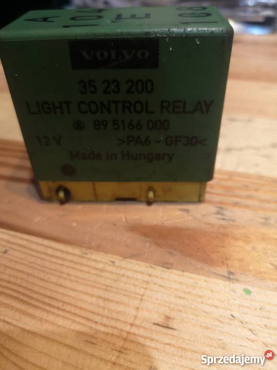 Przekaźnik ŚWIATEŁ 89 5166 000 VOLVO V70 Układ elektryczny
