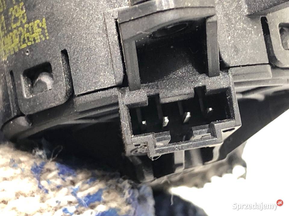 PRZEŁĄCZNIKI KIEROWNICY FORD FIESTA MK7 osobowe podkarpackie sprzedam