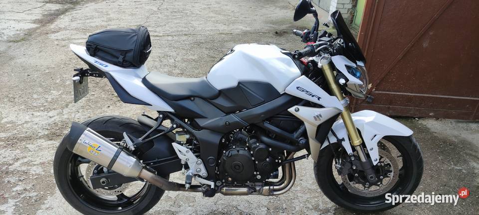 Suzuki gsr 750 nieuszkodzony