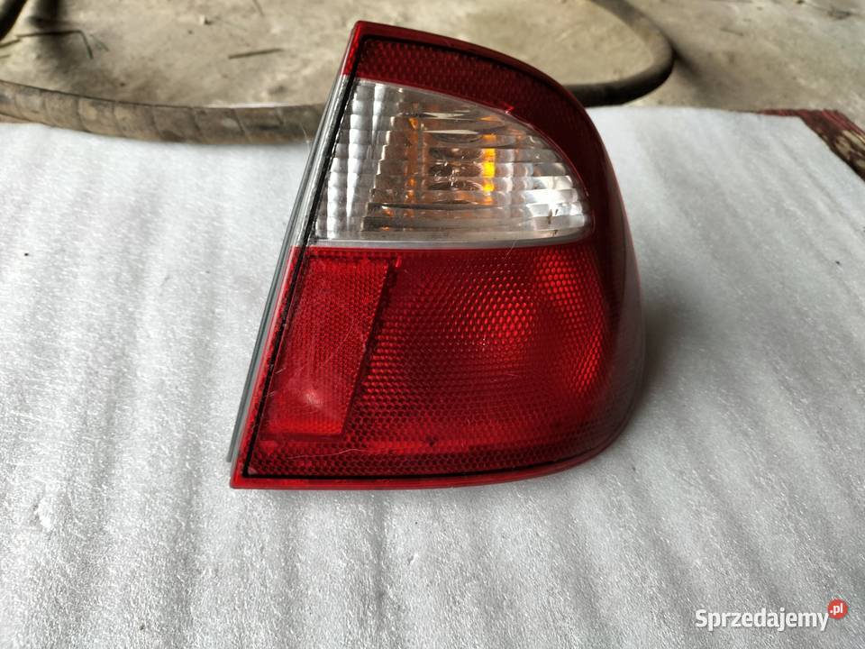 SEAT IBIZA CORDOBA LAMPA TYŁ TYLNA PRAWA Prawe Kamień-Kolonia