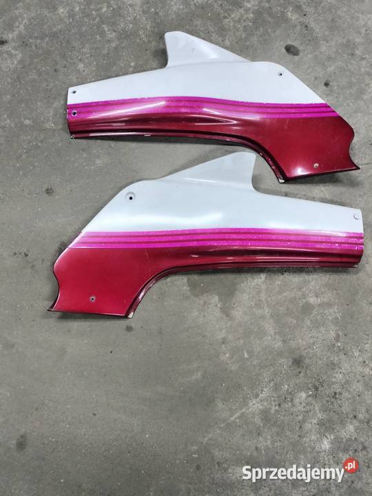 Kawasaki GPZ 500 plastiki boczne Pozostałe