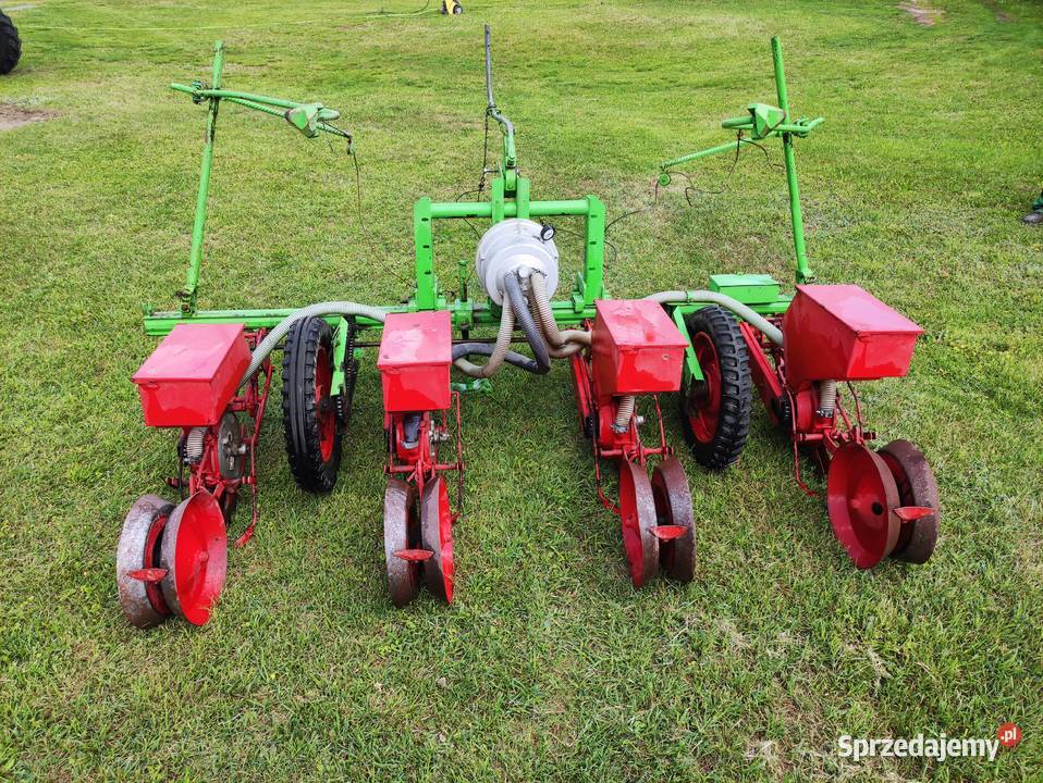 Siewnik pnęumatyczny do kukurydzy Starogród sprzedam