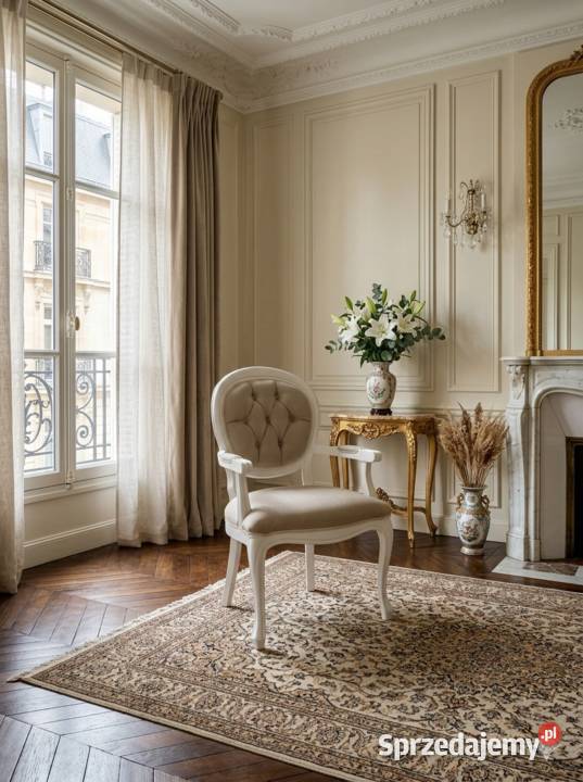Stylowy Fotel Ludwik Renowacji Biel i Len Lusówko