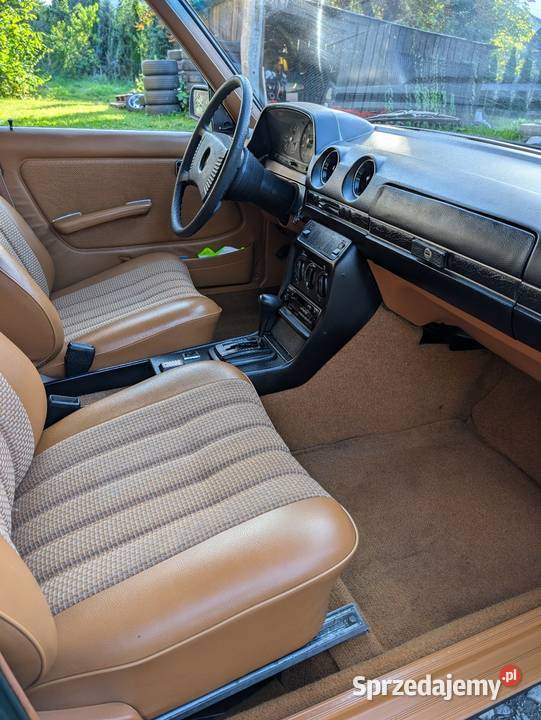 Mercedes Benz W123 250 R6 W123 Poręba Wielka