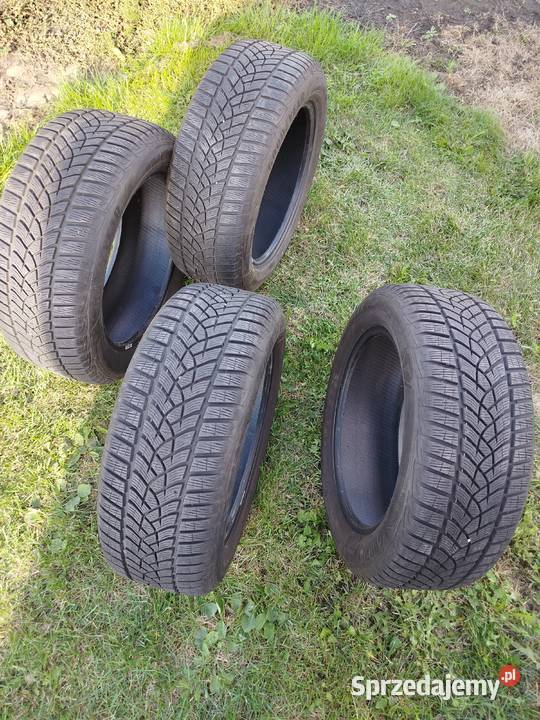 Opony zimowe Goodyear 2255517 Cyców sprzedam