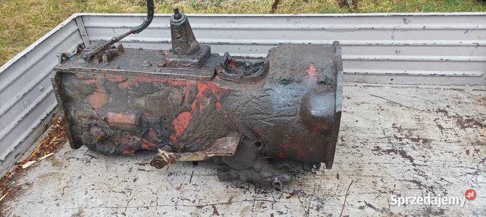 Skrzynia biegów Ursus C360 Skrzynia biegów Sarnaki