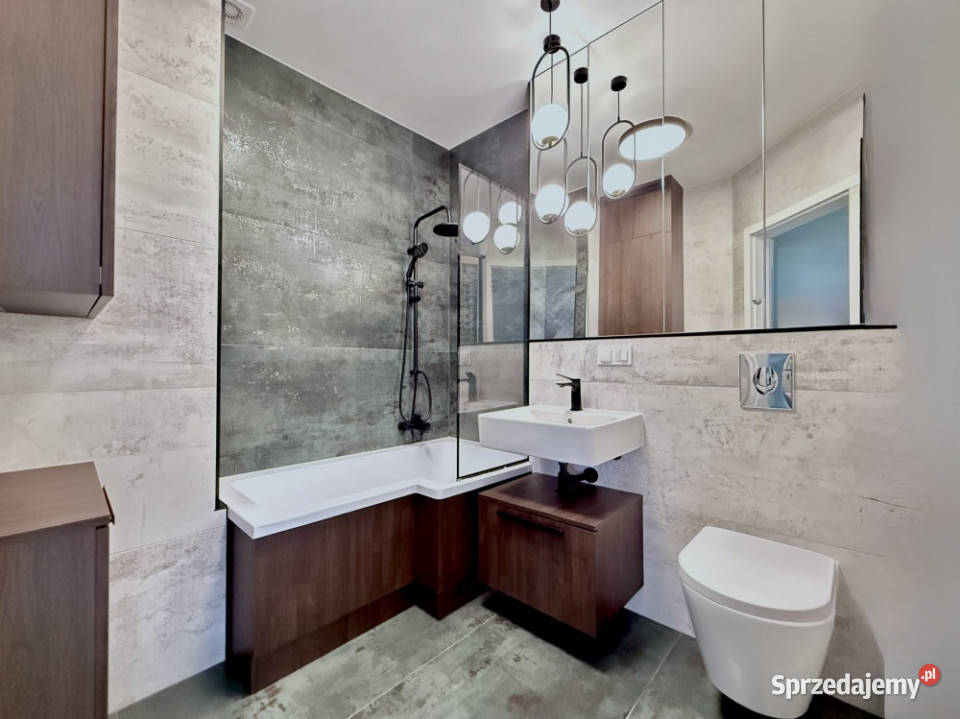 Na sprzedaż 3pokojowe mieszkanie 67 m z dwoma 9305zł/m2 Nieruchomości Różyny