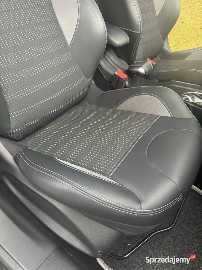 Peugeot 2008 2019 benzyna automat 12 bogata isofix sprzedam