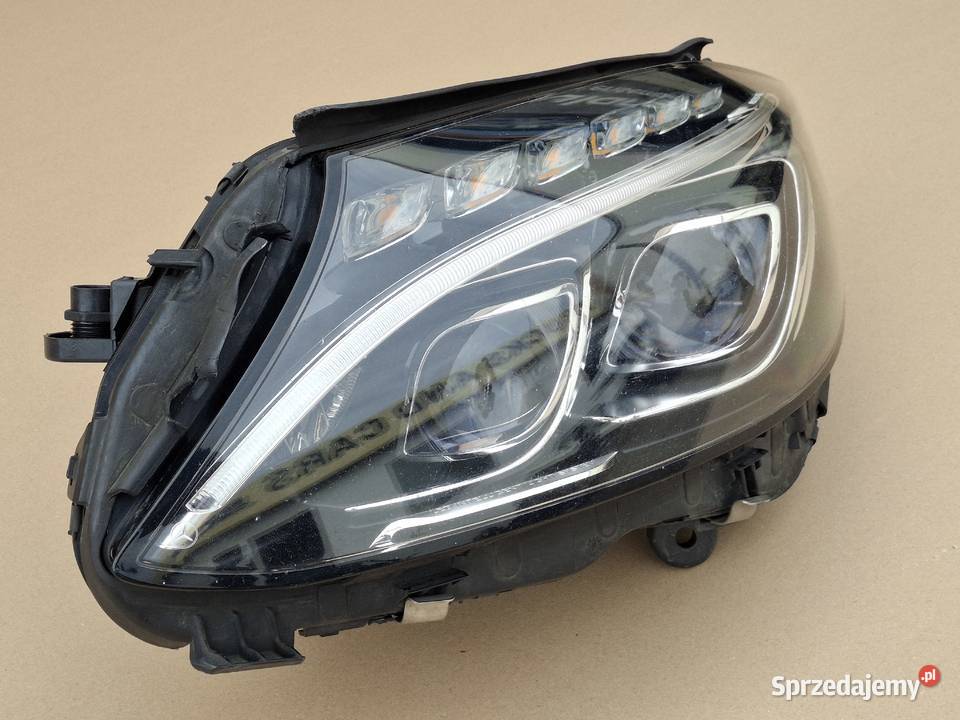 MERCEDES CKLASA W205 REFLEKTOR LEWY FULL LED Bieleń sprzedam