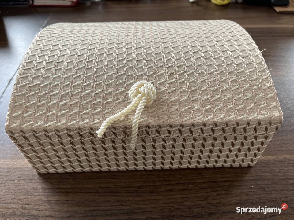 Szkatułka na biżuterię Warszawa