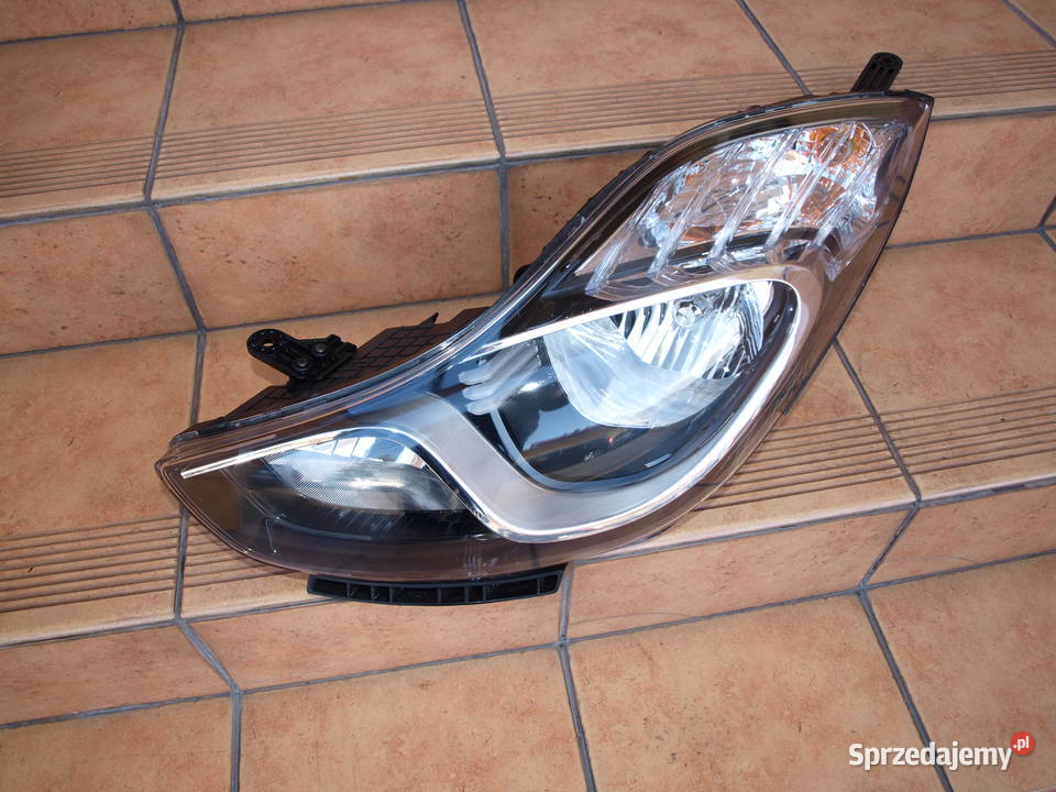 Hyundai ix20 lampa lewa przód 9 pinów 2010 2019r Kalisz sprzedam