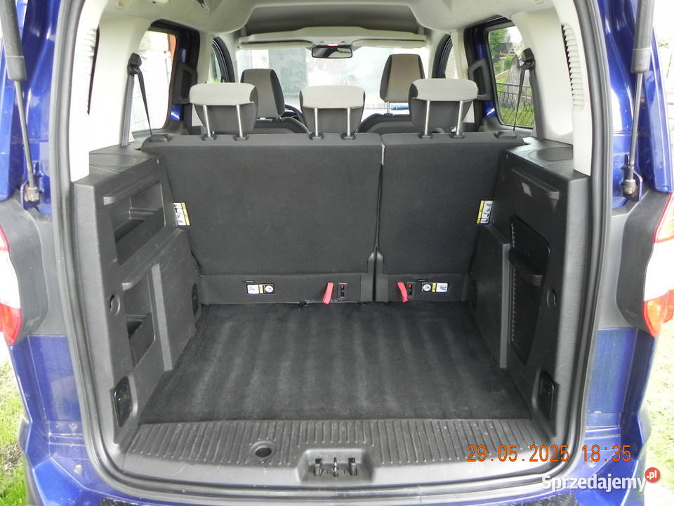 Ford Tourneo Courier 10 benzyna wersja Titanium komputer pokładowy Kożuchów